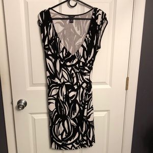 Ann Taylor black and white dress Size M
